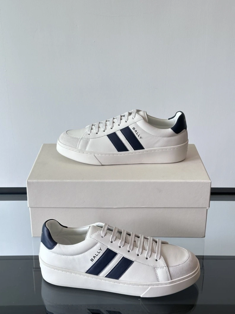 Elegant Othxr Sneakers 210412