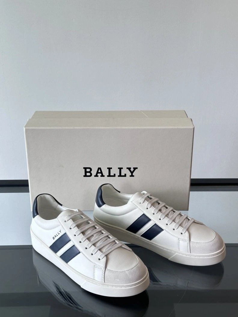 Elegant Othxr Sneakers 210412