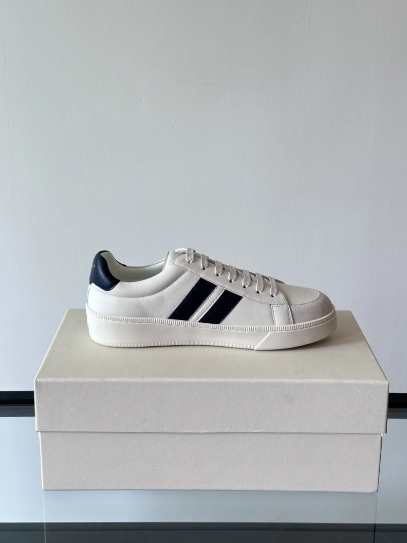 Elegant Othxr Sneakers 210412