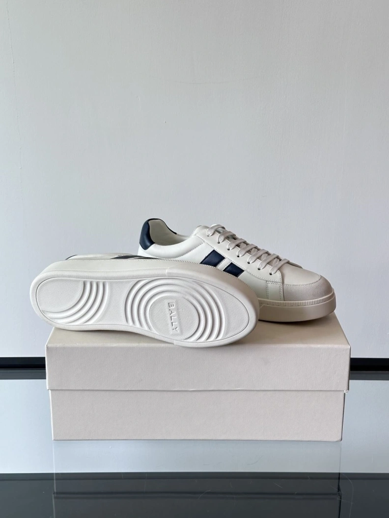 Elegant Othxr Sneakers 210412