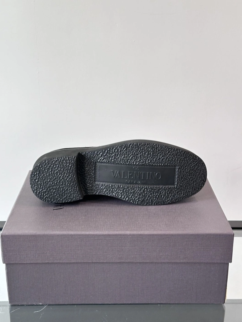 Stylish Vxlxntino Leather Shoes 229196