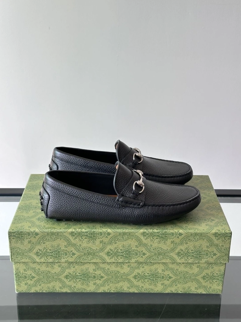 Sleek Gxccx Leather Shoes 155868