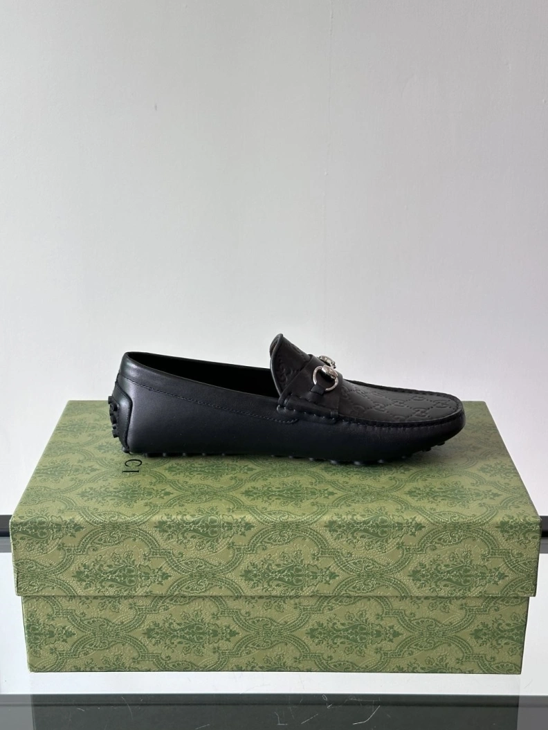 Trendsetting Gxccx Leather Shoes 155865