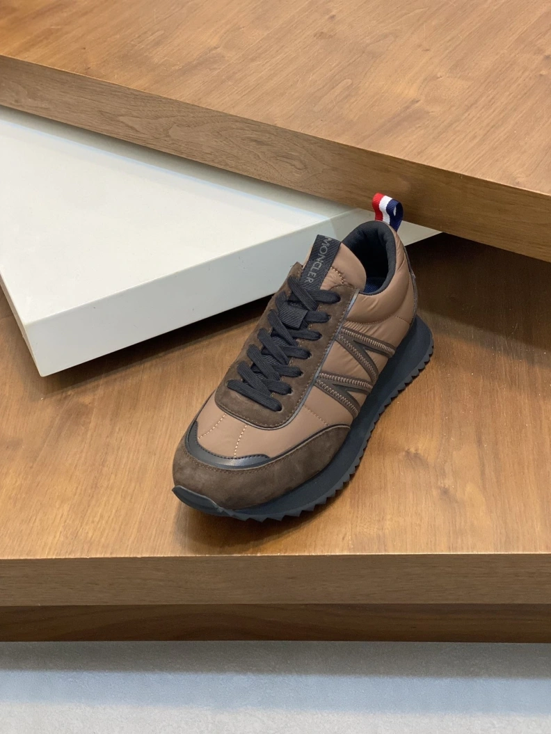 GoAnywhere Mxnclxr Sneakers 197270