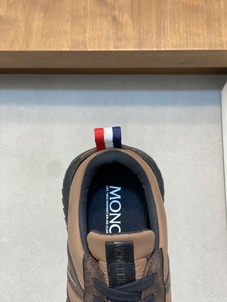 GoAnywhere Mxnclxr Sneakers 197270