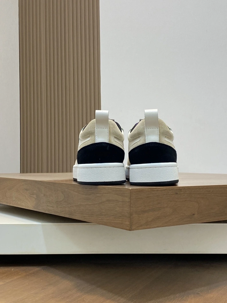 Comfortable Othxr Sneakers 210383