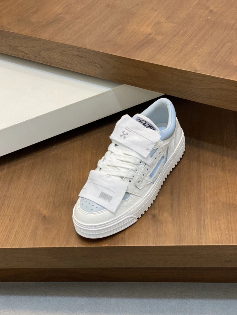 WellDesigned Off-Whxtx Sneakers 207767