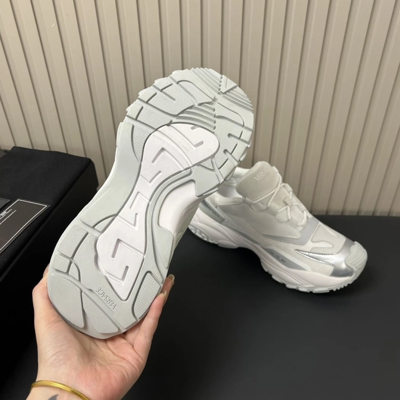 Gxvxnchy Sneakers DailyWear 152164