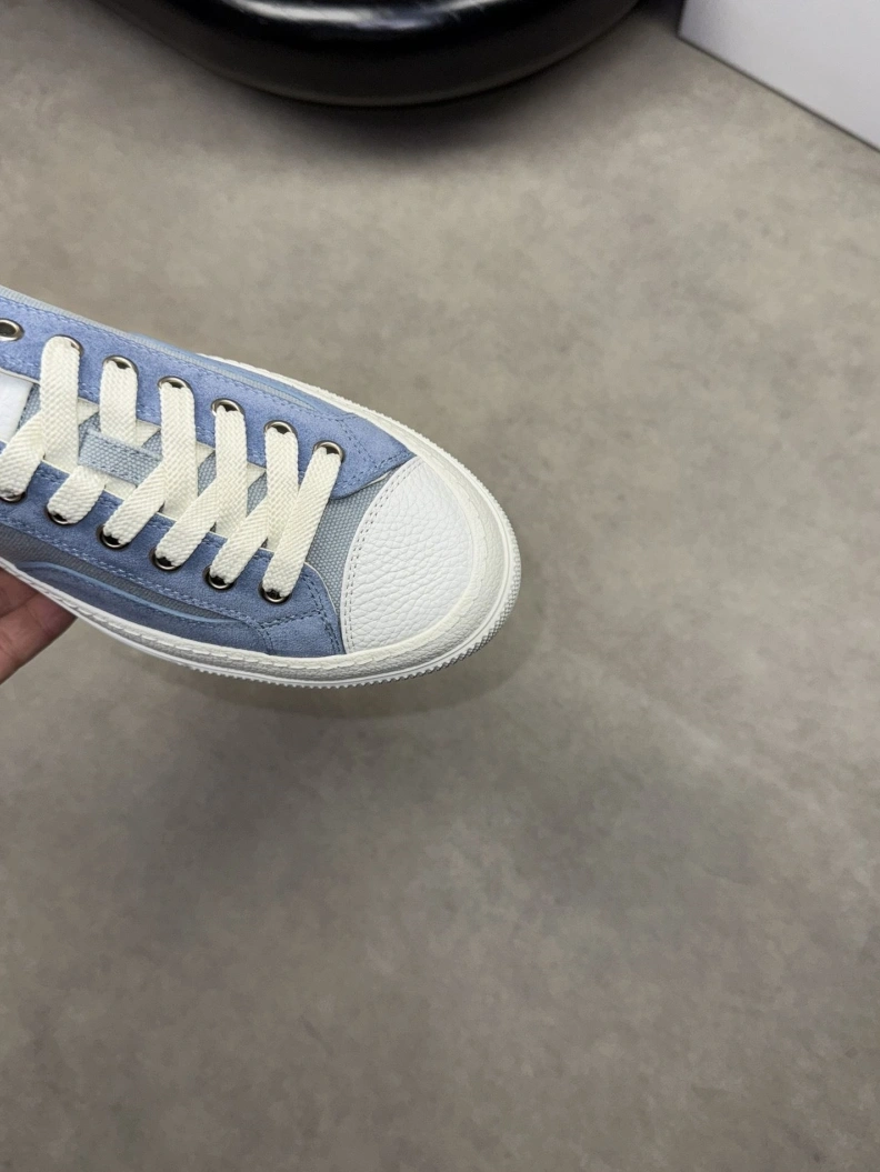 Gxvxnchy Sneakers EasyMatch 152161