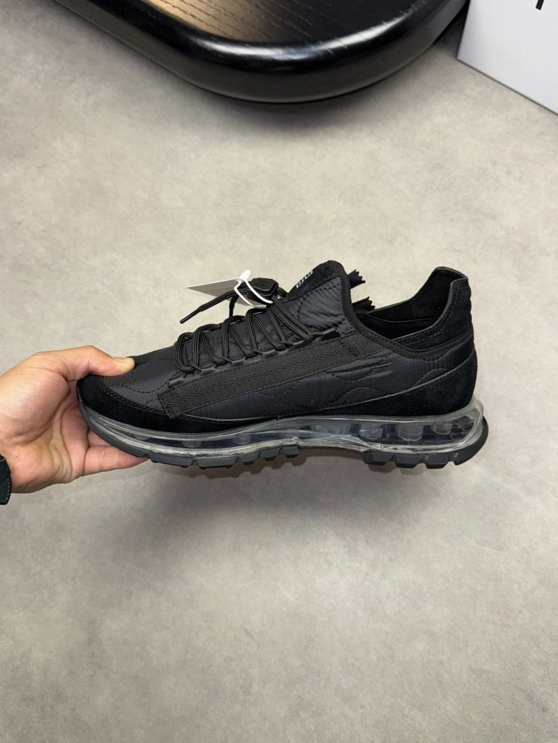 Trendy Gxvxnchy Sneakers 152159