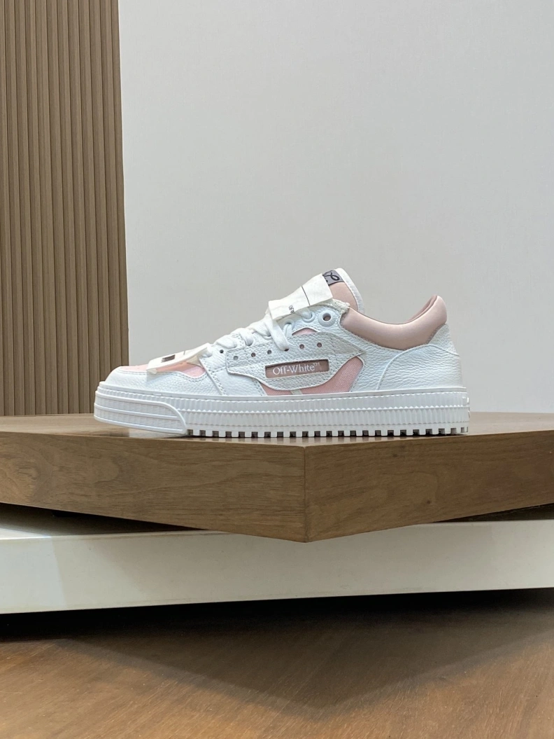 Versatile Off-Whxtx Sneakers 207757