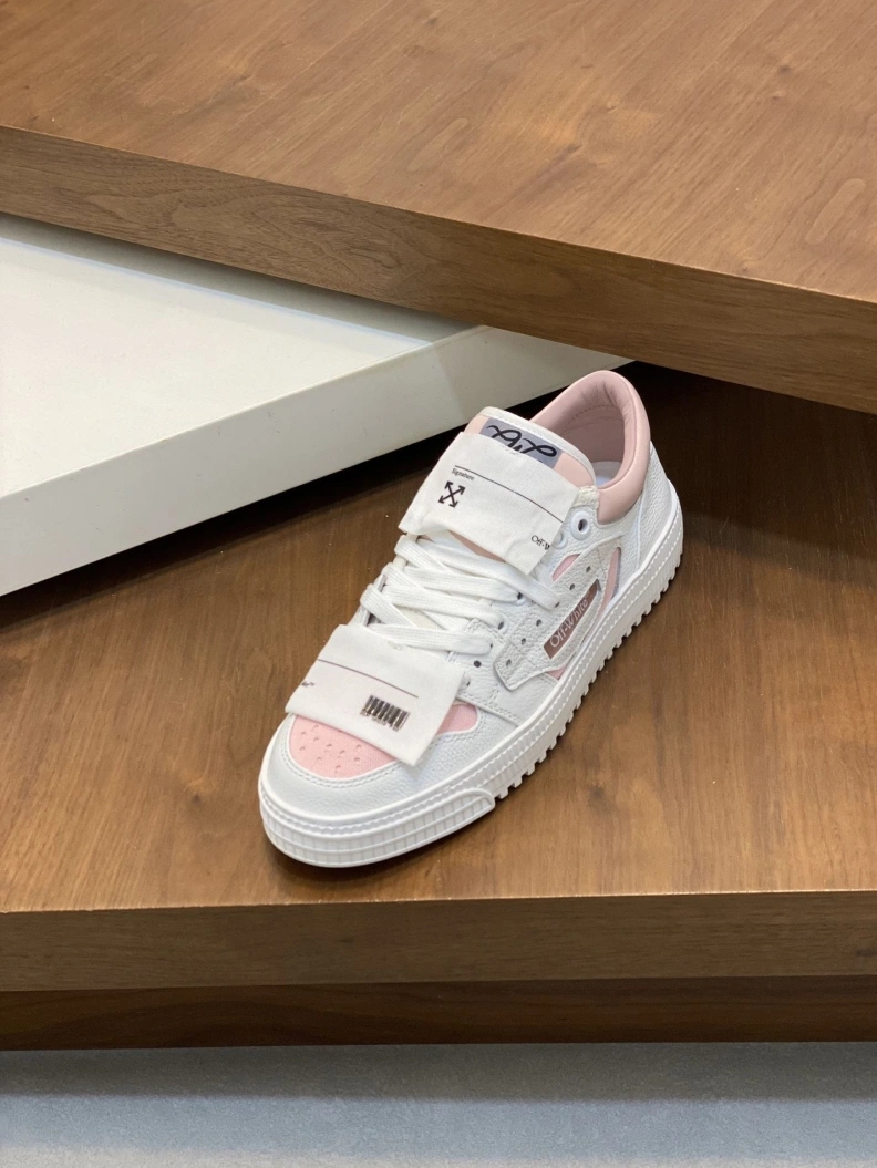 Versatile Off-Whxtx Sneakers 207757