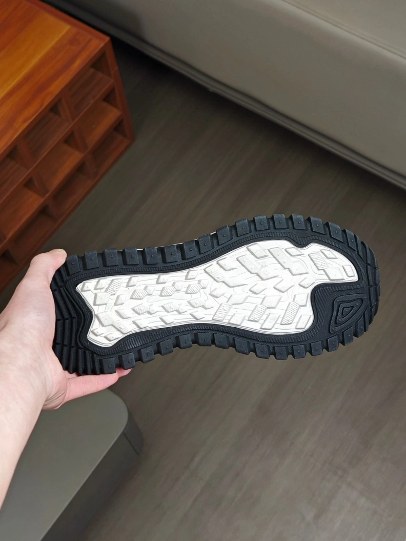 Flexible Mxnclxr Sneakers 197251