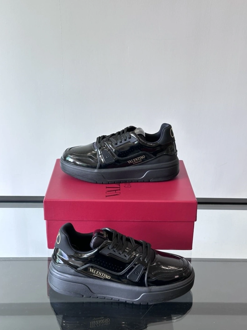 Cozy Vxlxntino Sneakers 228967
