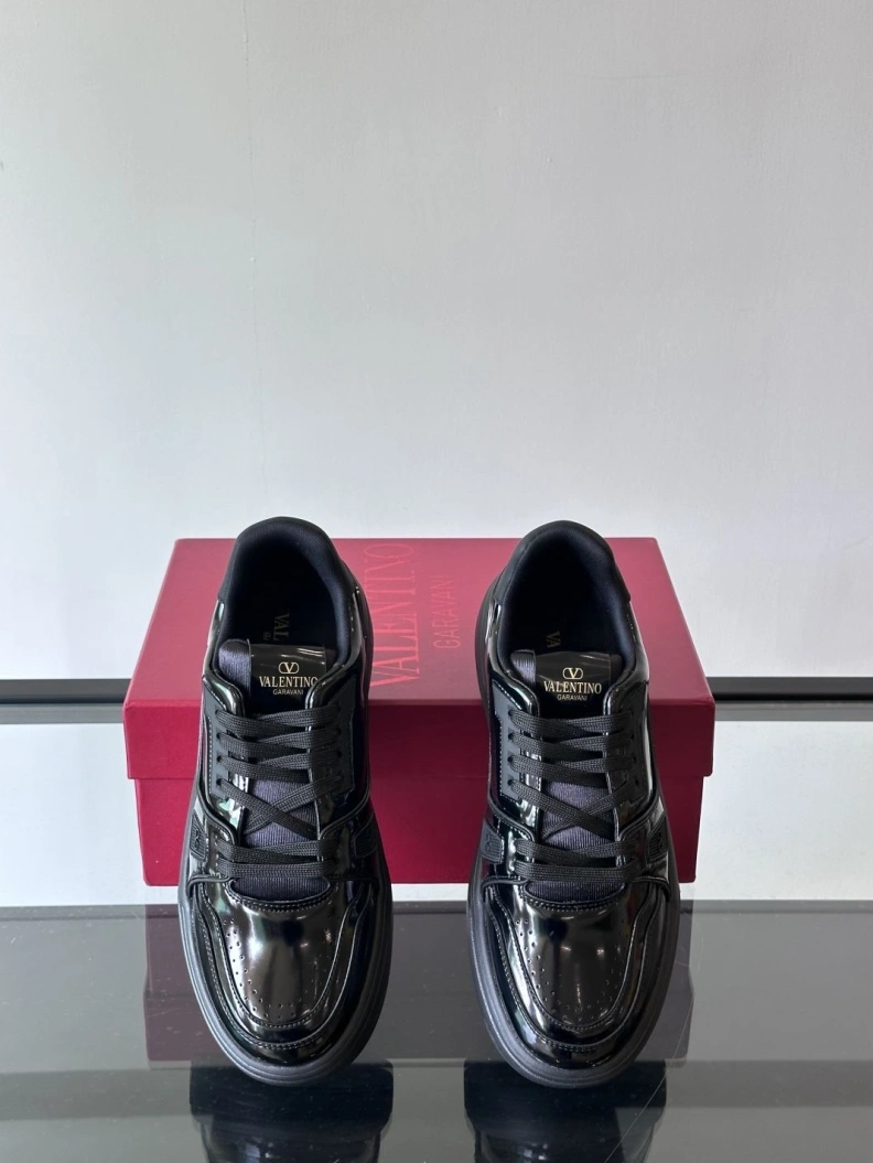 Cozy Vxlxntino Sneakers 228967