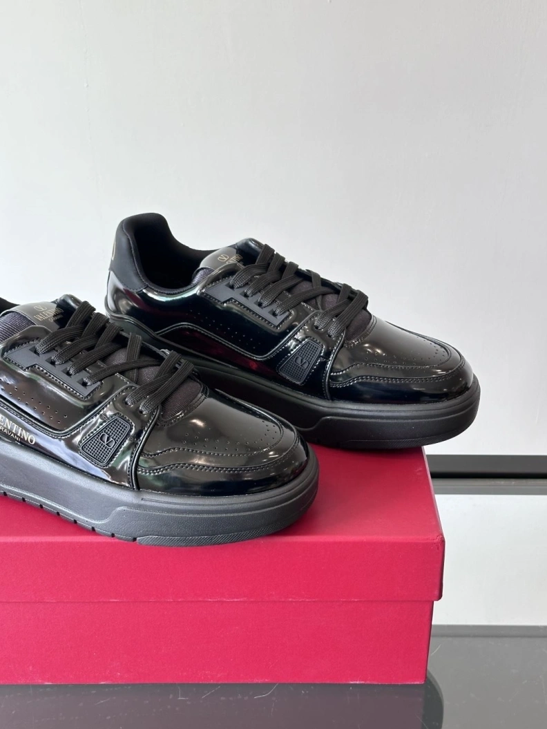 Cozy Vxlxntino Sneakers 228967