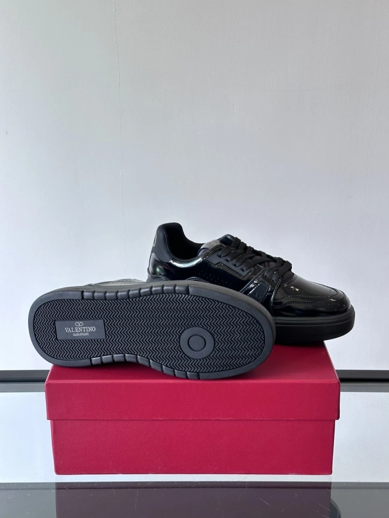 Cozy Vxlxntino Sneakers 228967