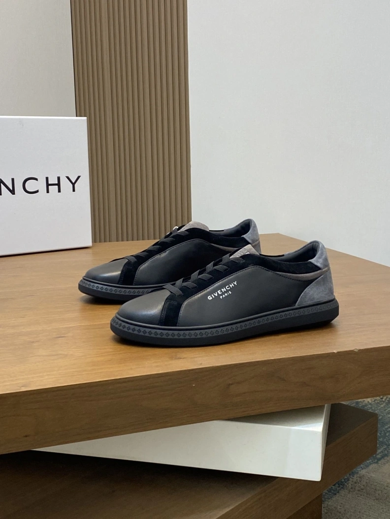 StreetReady Gxvxnchy Sneakers 152157