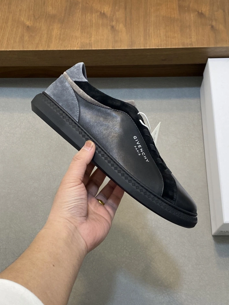 StreetReady Gxvxnchy Sneakers 152157