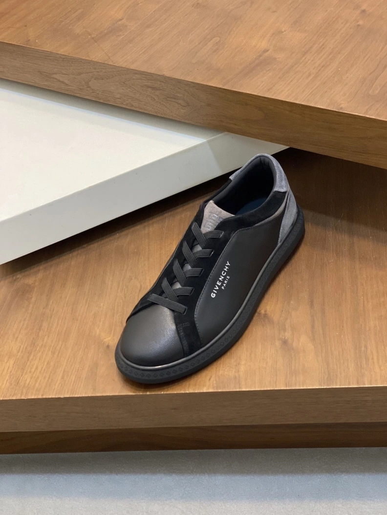 StreetReady Gxvxnchy Sneakers 152157
