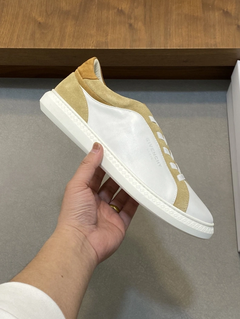 Sophisticated Gxvxnchy Sneakers 152158