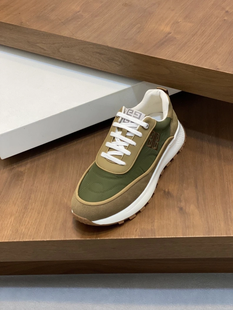 Gxvxnchy Sneakers NewStyle 152148
