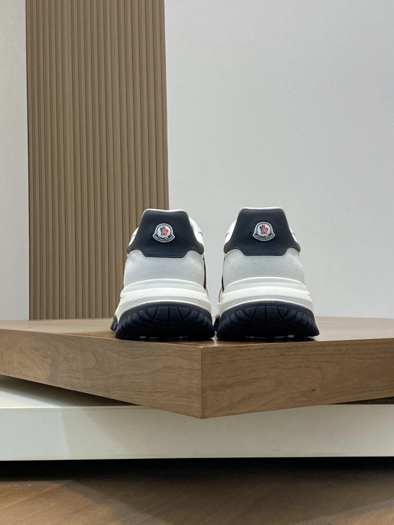 Compact Mxnclxr Sneakers 197261