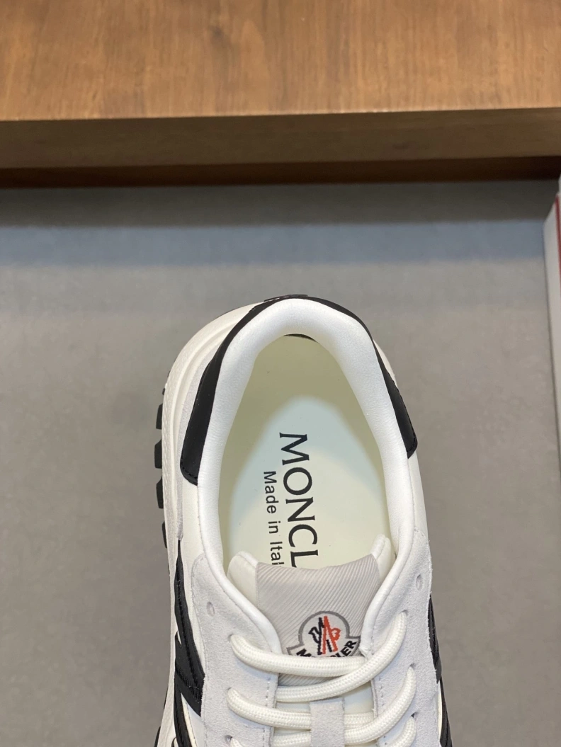 Resilient Mxnclxr Sneakers 197241