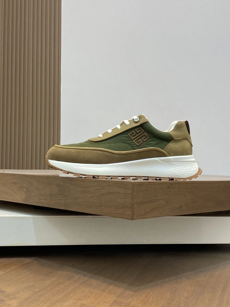 NewStyle Gxvxnchy Sneakers 152141
