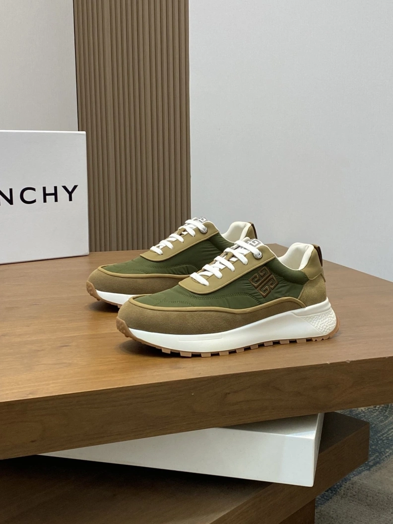 NewStyle Gxvxnchy Sneakers 152141