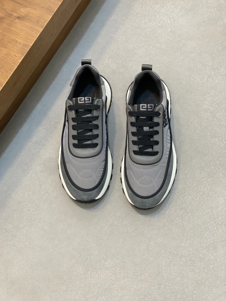 Popular Gxvxnchy Sneakers 152153