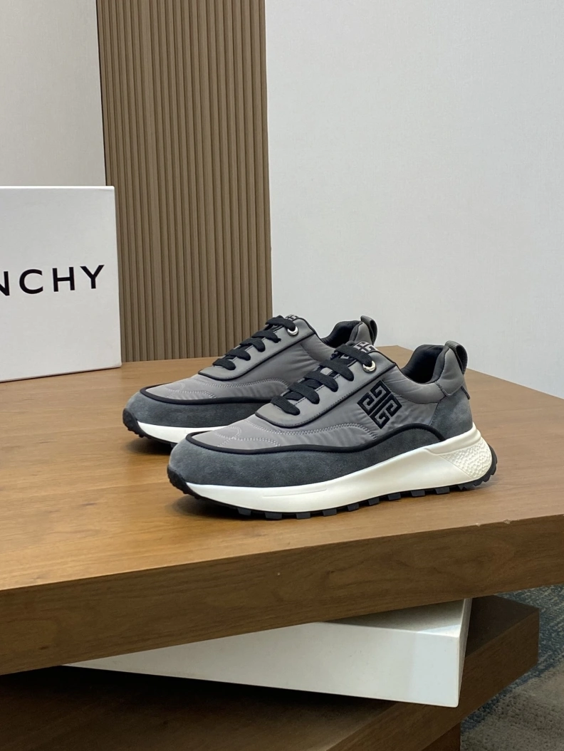 Popular Gxvxnchy Sneakers 152153