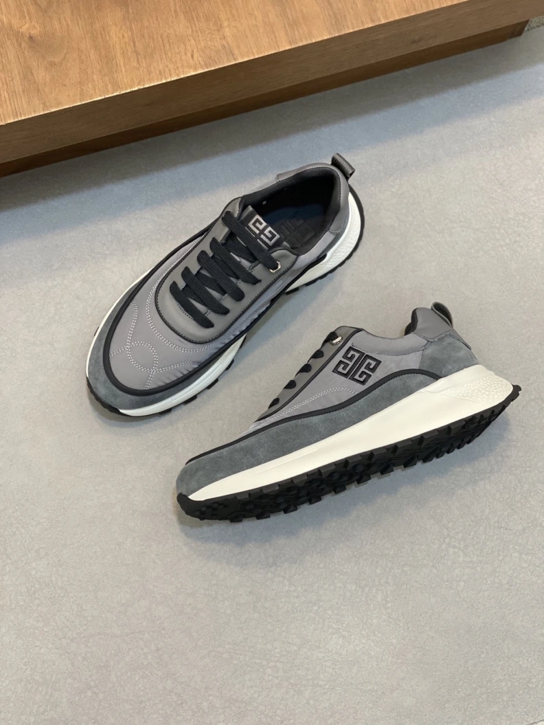 Popular Gxvxnchy Sneakers 152153