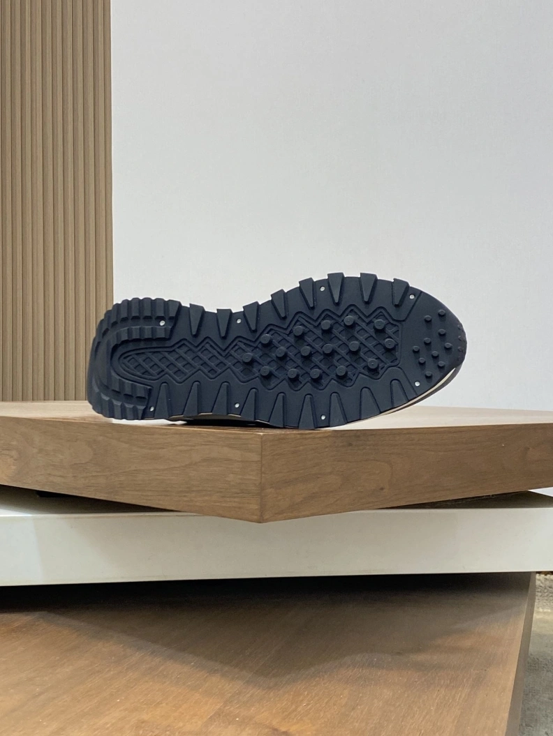 Popular Gxvxnchy Sneakers 152153
