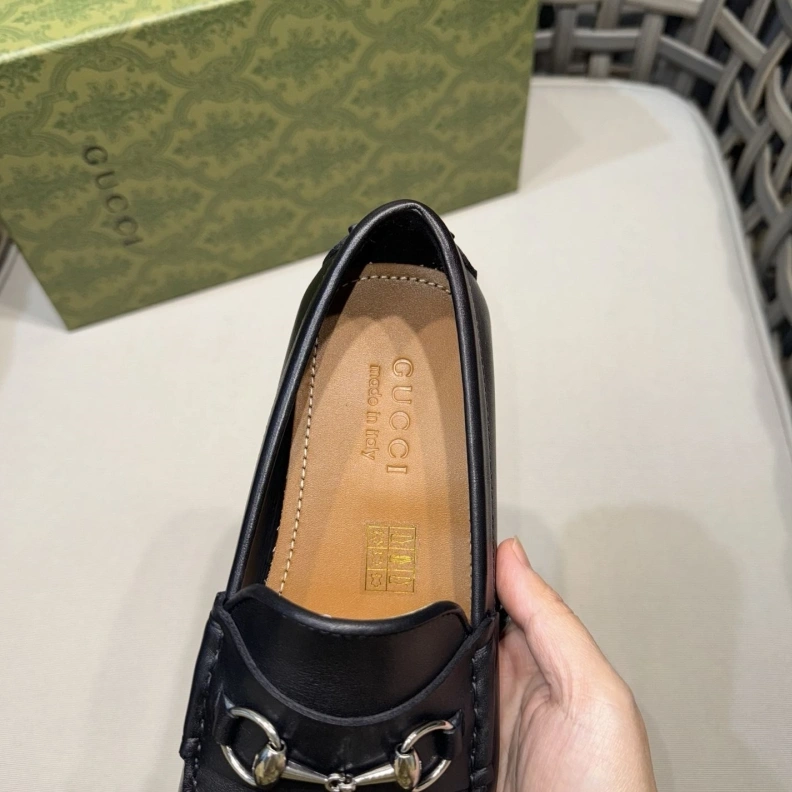Gxccx Leather Shoes WellDesigned 155840