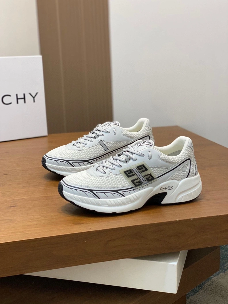 Stylish Gxvxnchy Sneakers 152140