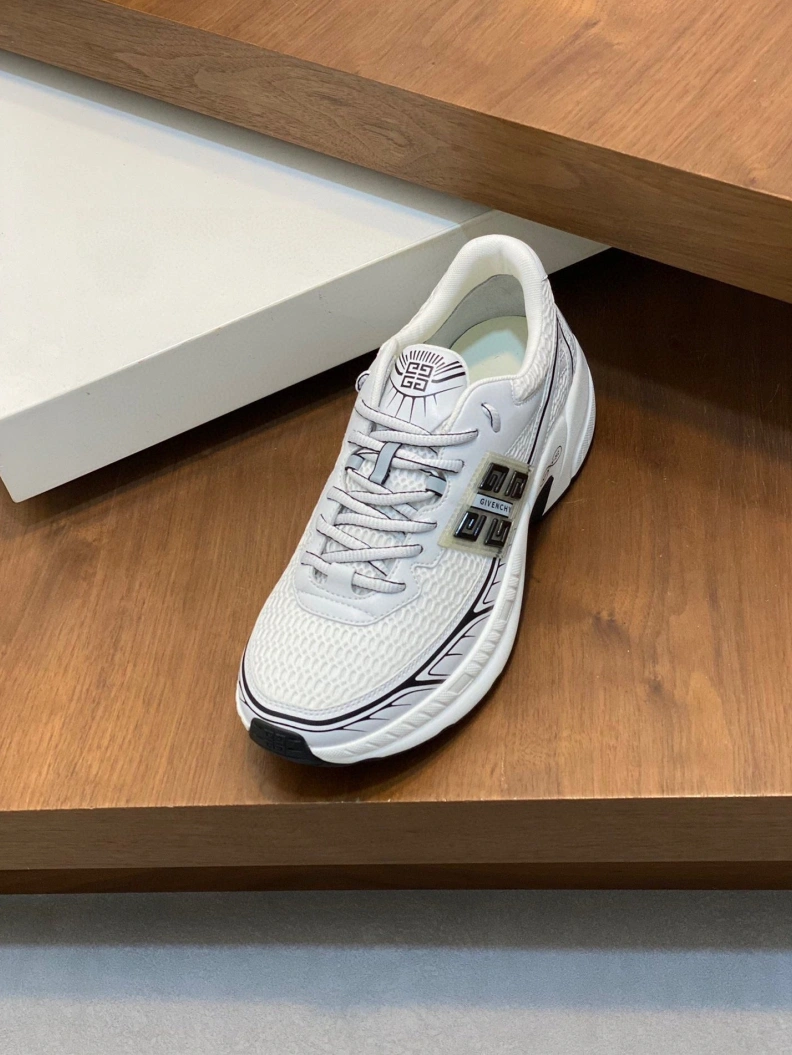 Stylish Gxvxnchy Sneakers 152140