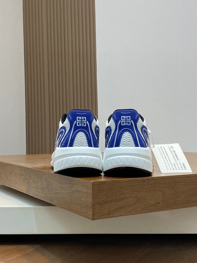 Popular Gxvxnchy Sneakers 152133