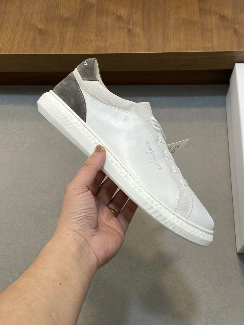 Gxvxnchy Sneakers Cozy 152134