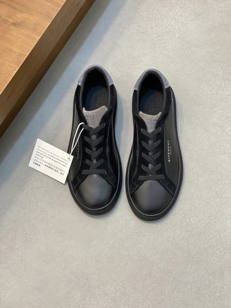 Cozy Gxvxnchy Sneakers 152129