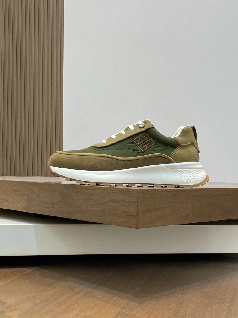 Gxvxnchy Sneakers StreetReady 152126