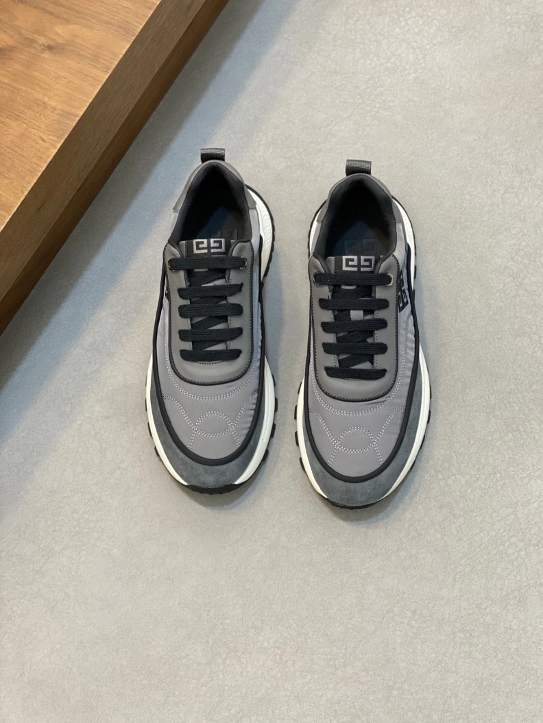 Affordable Gxvxnchy Sneakers 152125