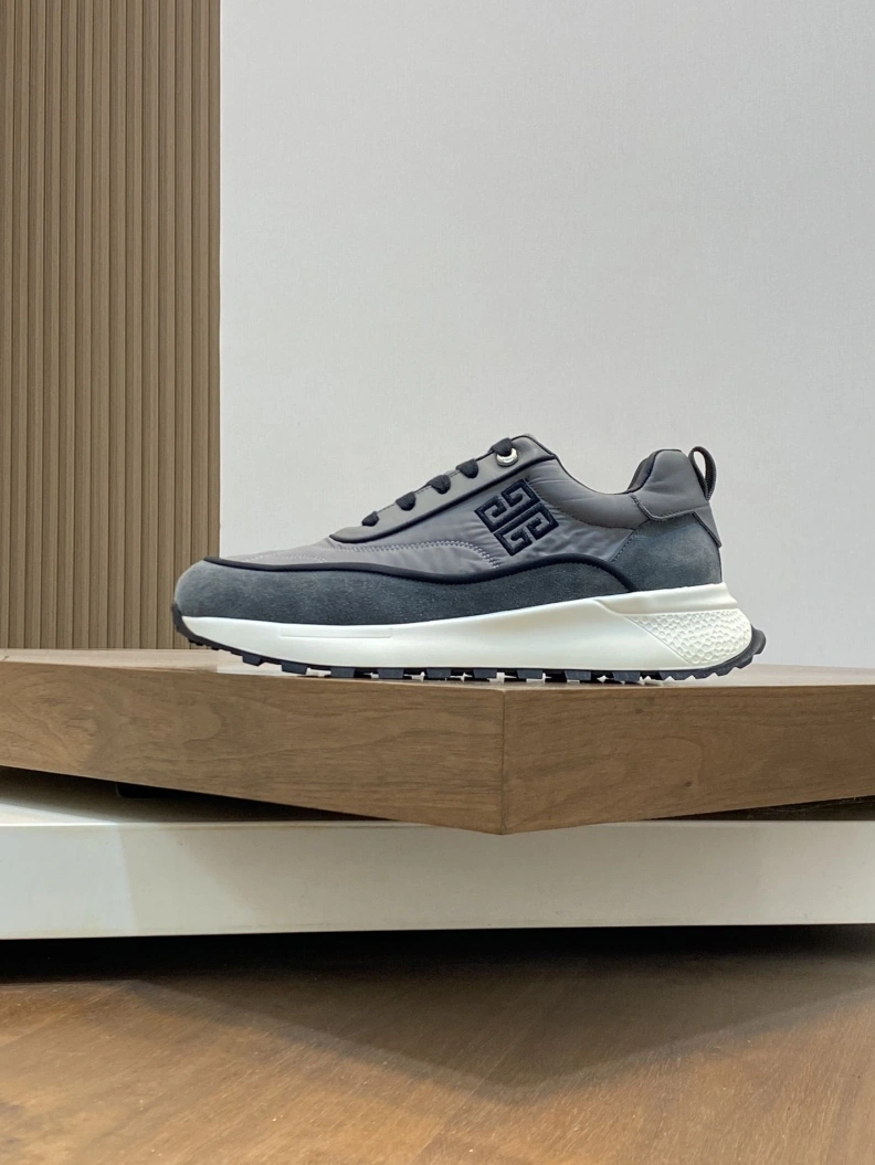 Affordable Gxvxnchy Sneakers 152125