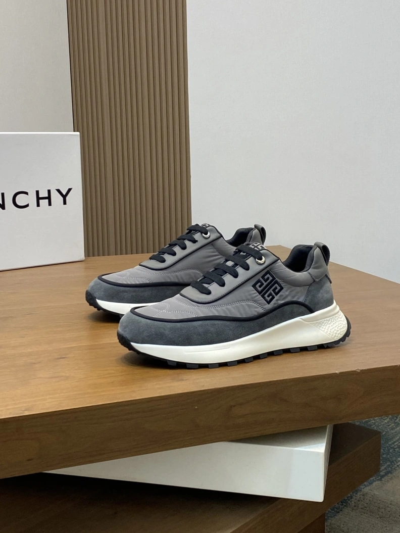 Affordable Gxvxnchy Sneakers 152125