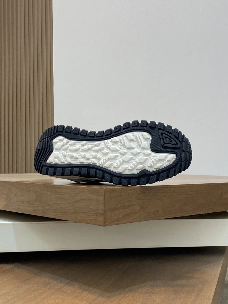 Mxnclxr Sneakers GoAnywhere 197248
