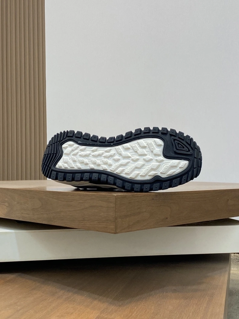Stylish Mxnclxr Sneakers 197246