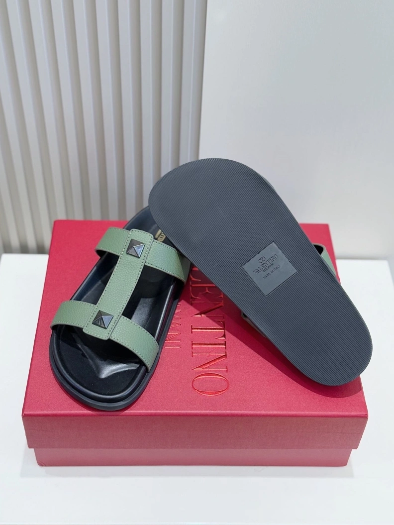 Sleek Vxlxntino Slippers 229151
