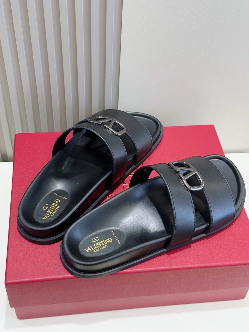 Timeless Vxlxntino Slippers 229145