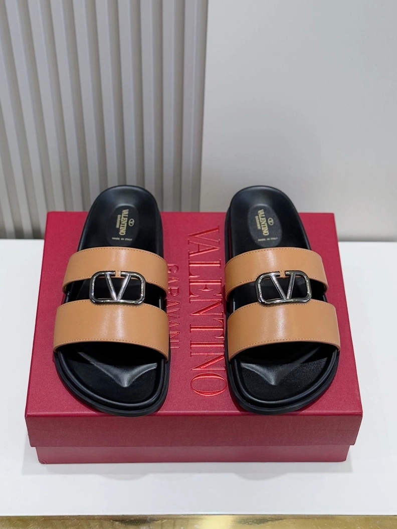 GoodFit Vxlxntino Slippers 229137