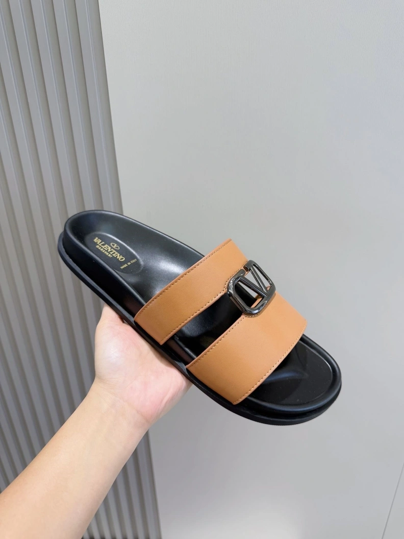 GoodFit Vxlxntino Slippers 229137